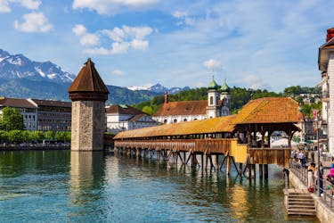 Private guided city tour of Lucerne with lake cruise